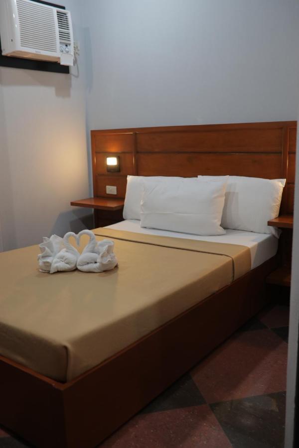 Cerca Hotel Balabag  Bagian luar foto