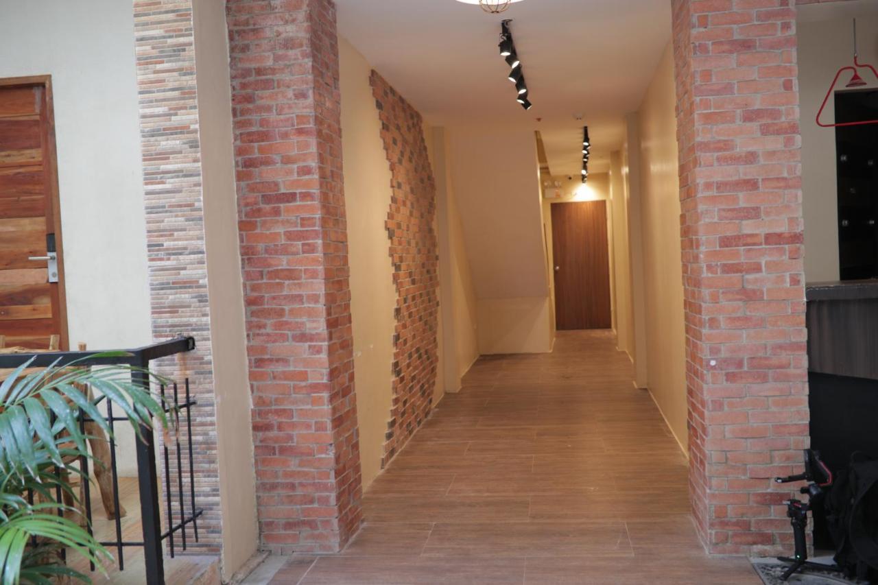 Cerca Hotel Balabag  Bagian luar foto