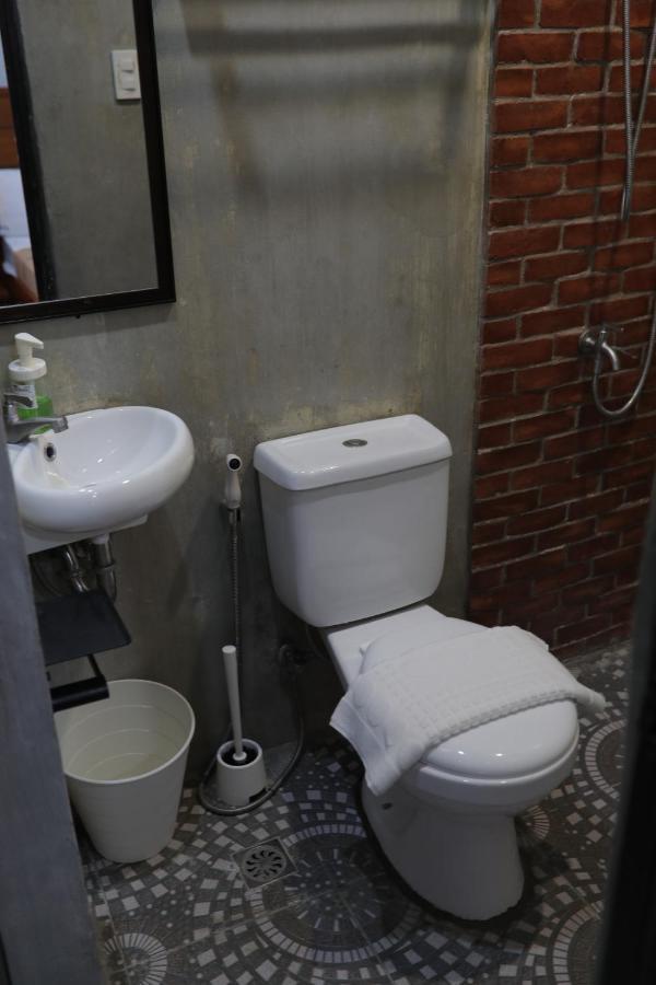 Cerca Hotel Balabag  Bagian luar foto