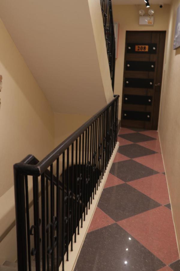 Cerca Hotel Balabag  Bagian luar foto