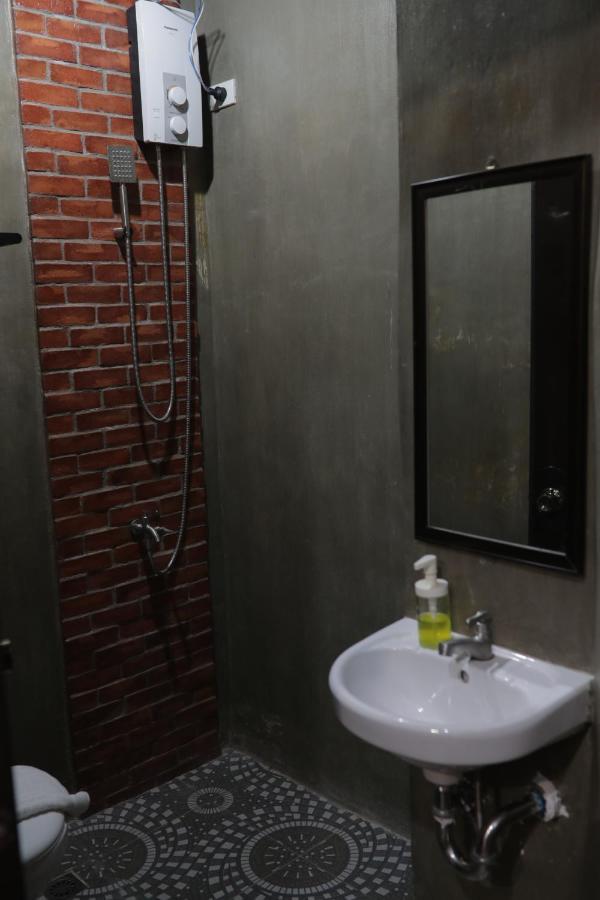 Cerca Hotel Balabag  Bagian luar foto